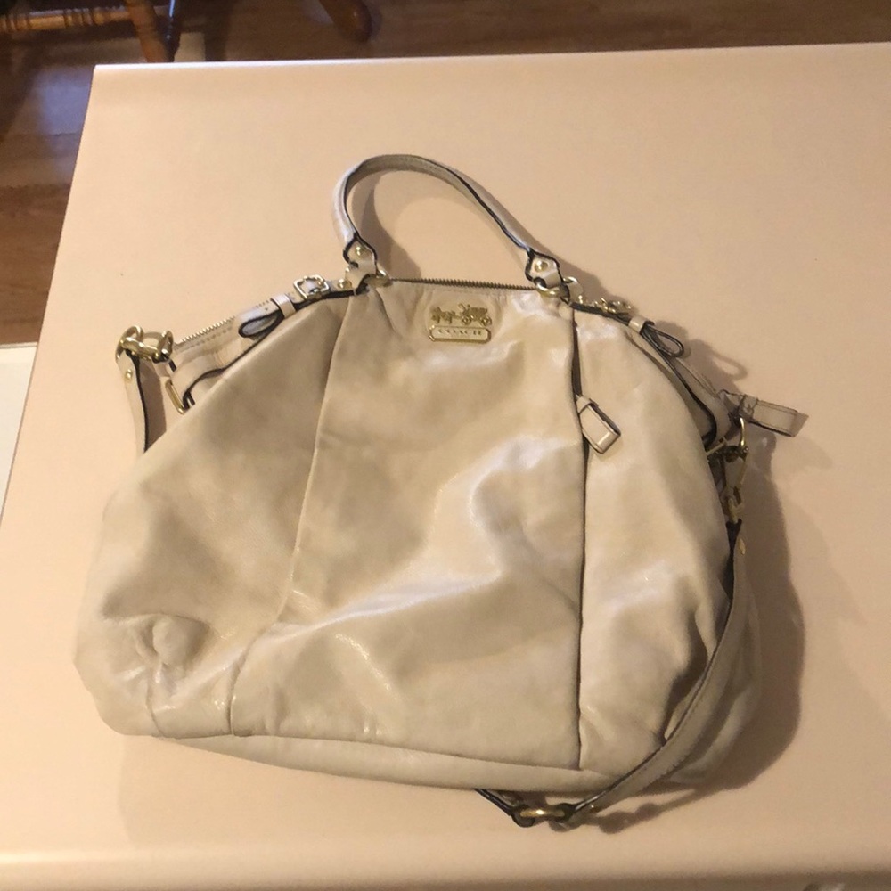 Authentic leather off white coach shoulder bag
